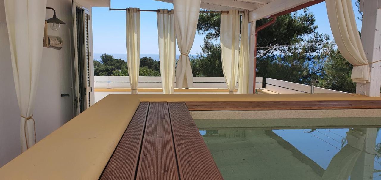 Casa Vacanze "Il Carrubo" Галяно дел Капо Екстериор снимка