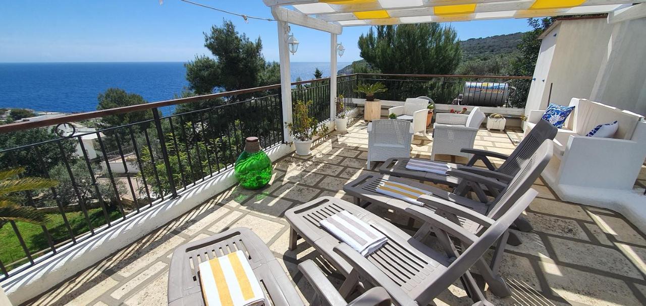 Casa Vacanze "Il Carrubo" Галяно дел Капо Екстериор снимка