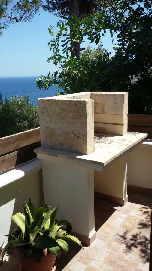 Casa Vacanze "Il Carrubo" Галяно дел Капо Екстериор снимка